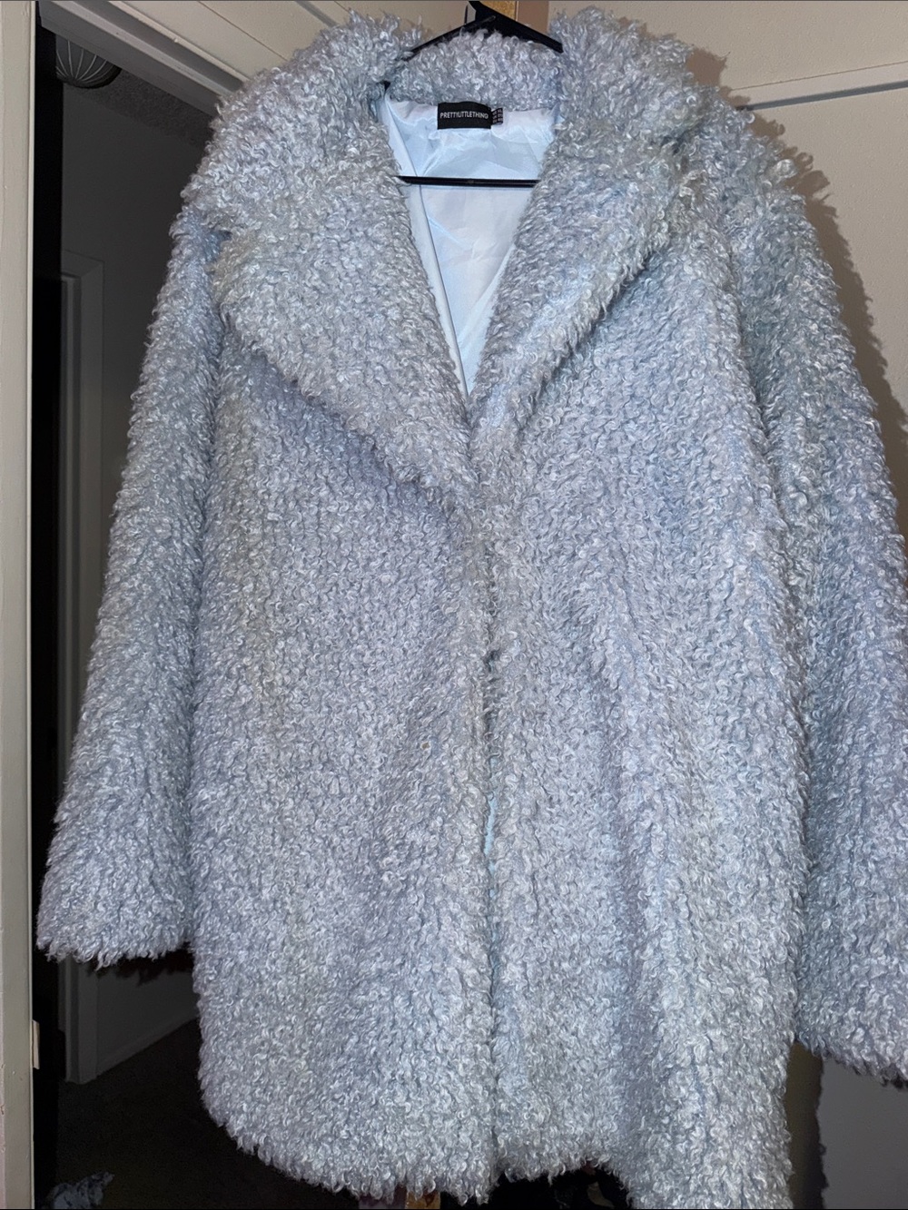 Plush Faux Shearling Coat - Light lavender Pretty Little Thing